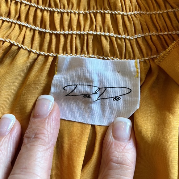 Dee Dee By C Luce smocked mock neck blouse sxM - Picture 6 of 10